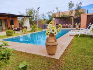 Piscine privée dans une villa à louer à Marrakech
